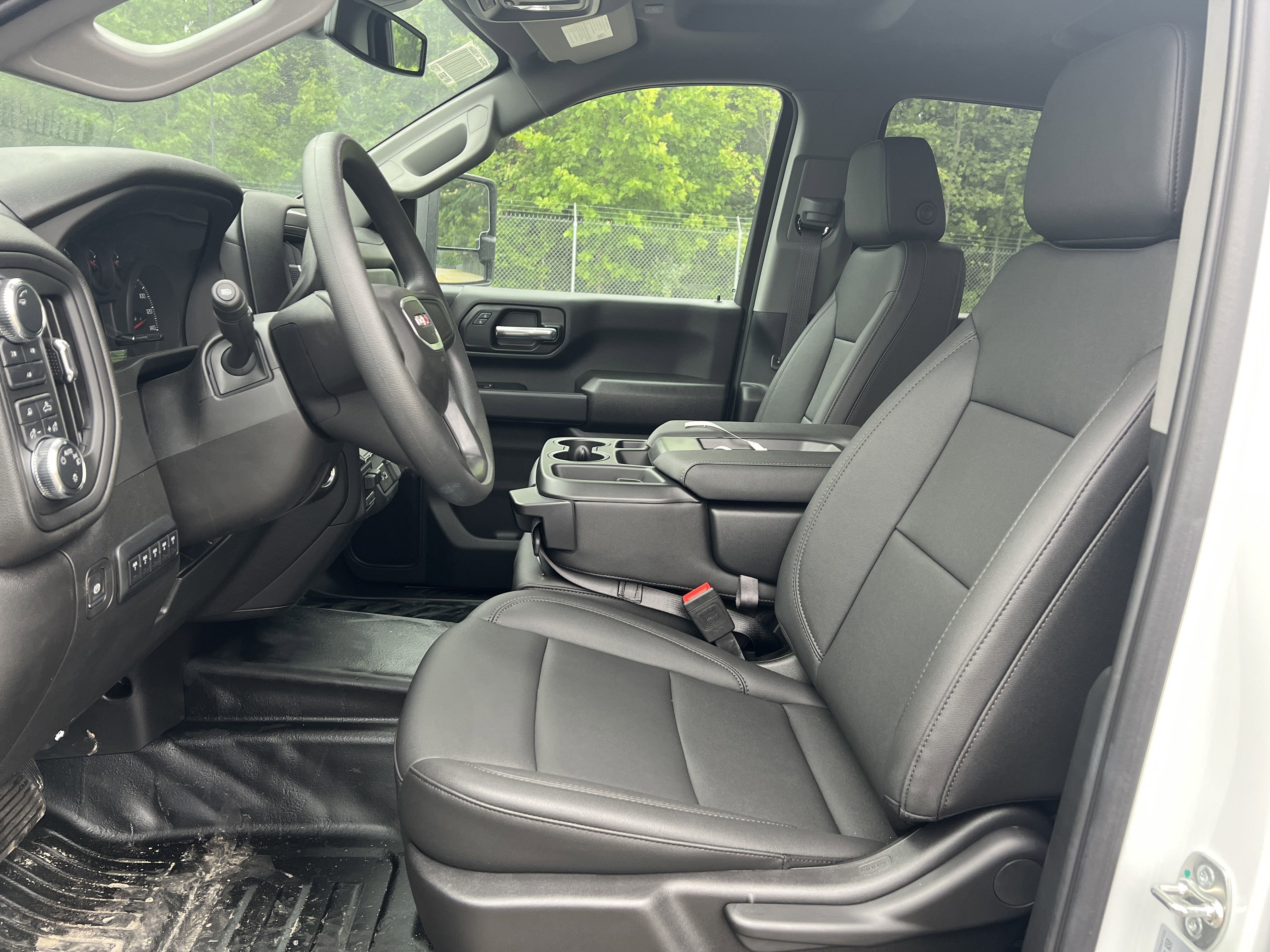 New 2025 GMC Sierra 3500 Pro w/ Convenience Package image 15