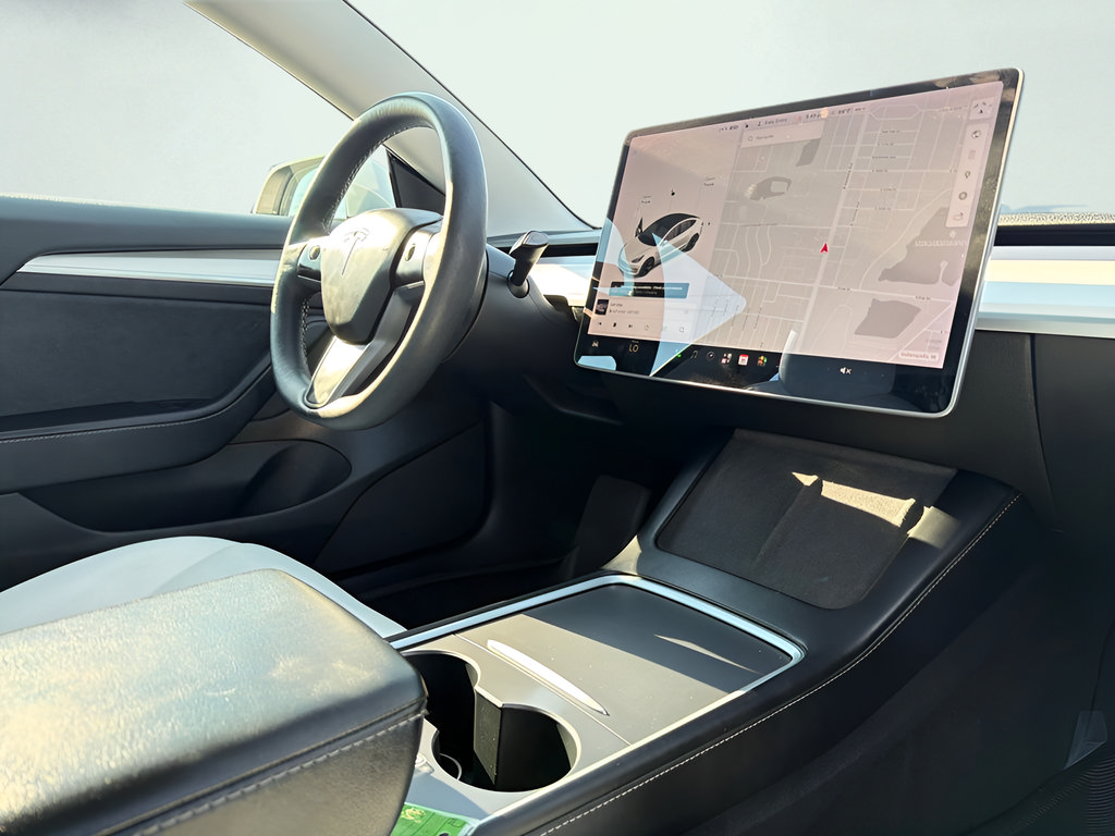 Used 2021 Tesla Model 3 Standard Range Plus RWD image 28
