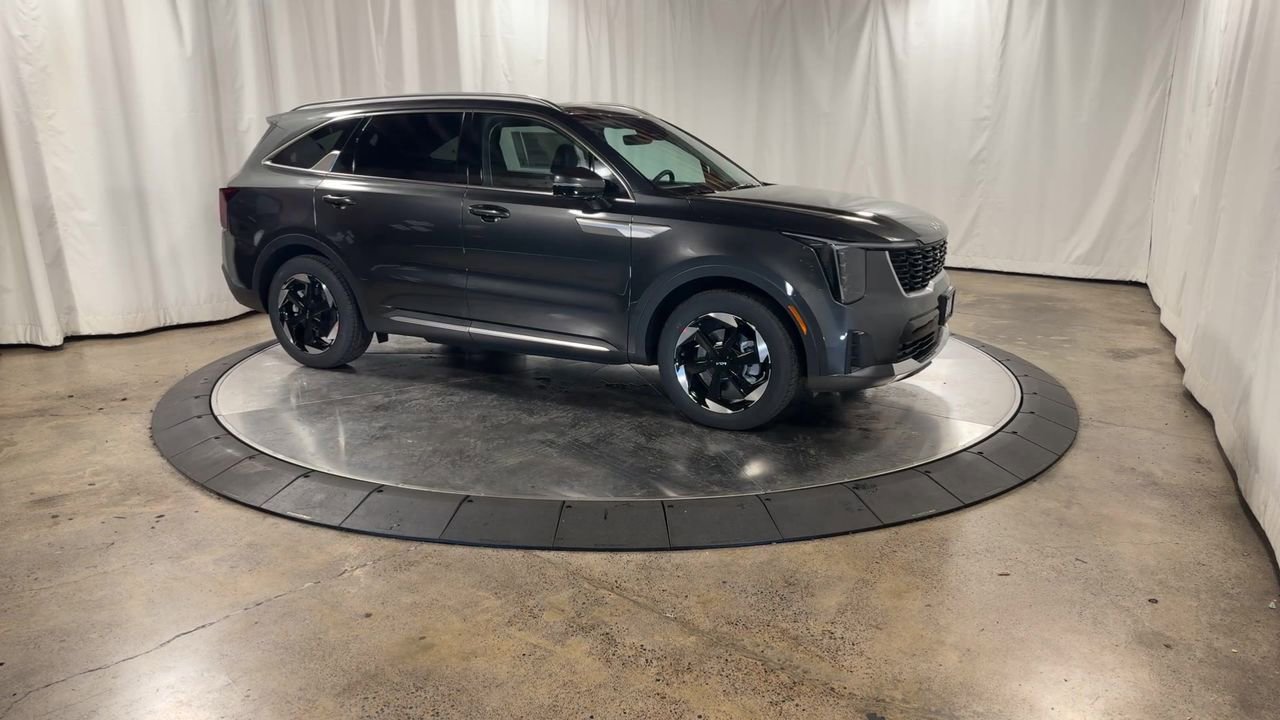 Certified 2025 Kia Sorento EX w/ EX Panoramic Sunroof Package image 6