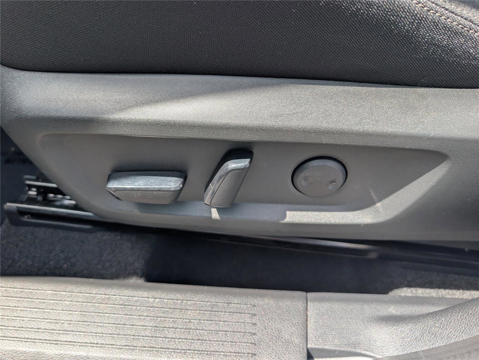 Used 2021 Nissan Rogue SV AWD/4WD image 20