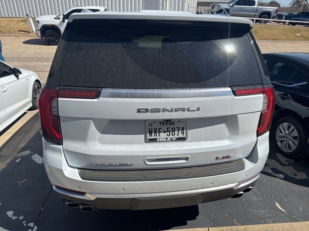 Used 2026 GMC Yukon Denali w/ Sun & Power Step Package image 3