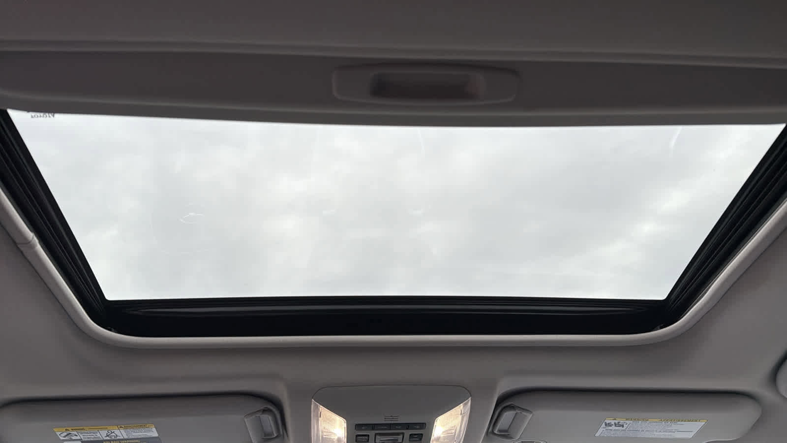 Used 2022 Toyota RAV4 XLE image 27