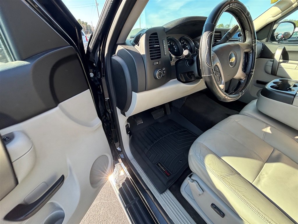 Used 2011 Chevrolet Silverado 1500 LT w/ All-Star Edition AWD/4WD image 14