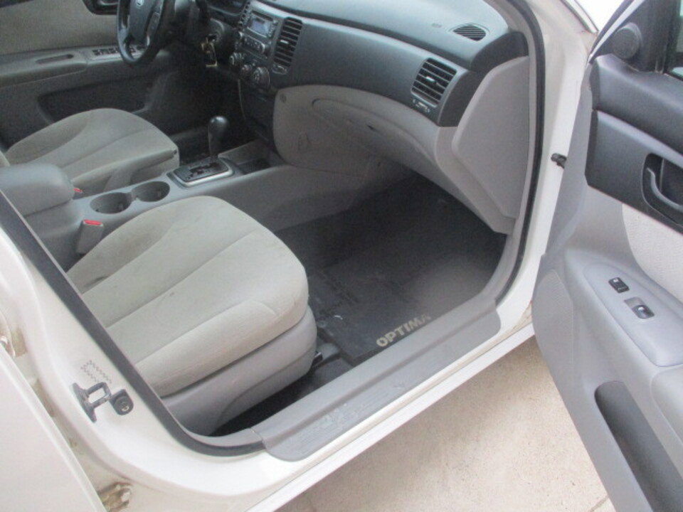 Used 2007 Kia Optima LX image 19