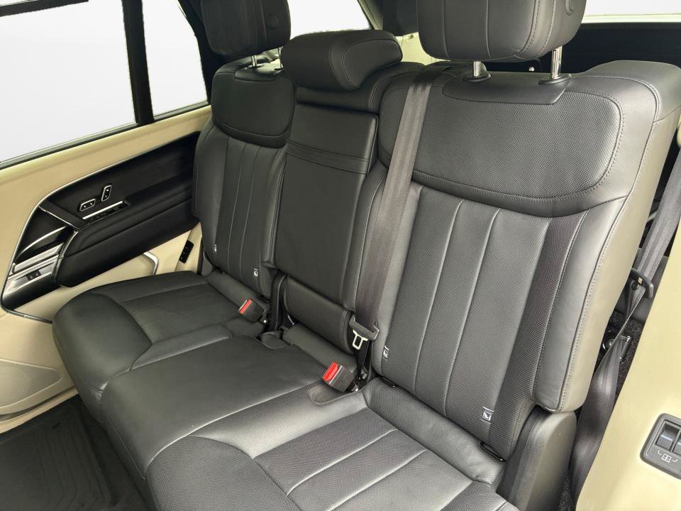 Certified 2022 Land Rover Range Rover Long Wheelbase SE AWD/4WD image 12