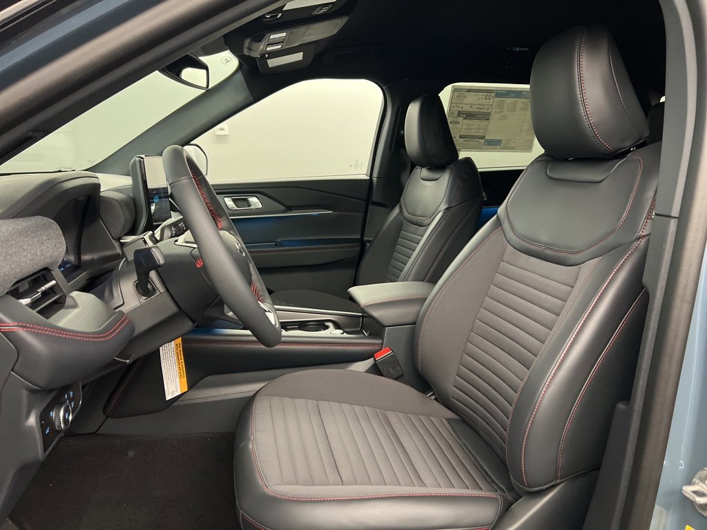 New 2026 Ford Explorer ST-Line w/ ST-Line Street Pack image 27