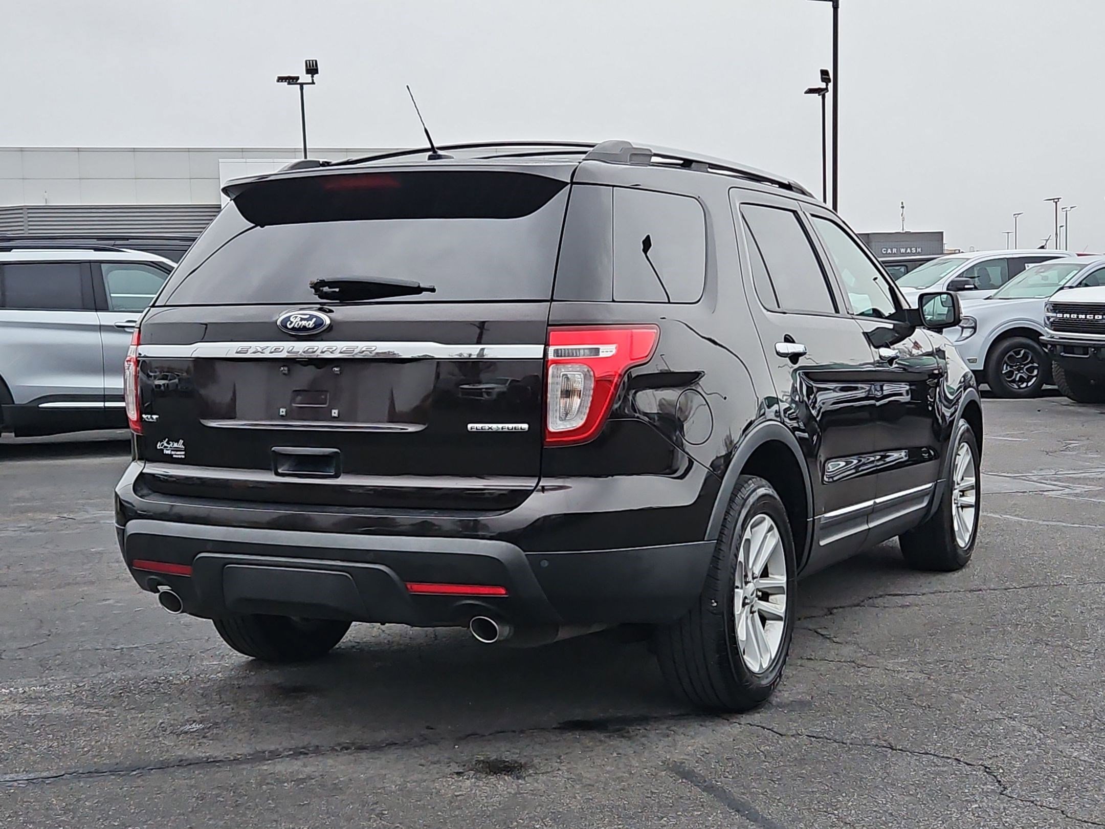 Used 2013 Ford Explorer XLT image 3