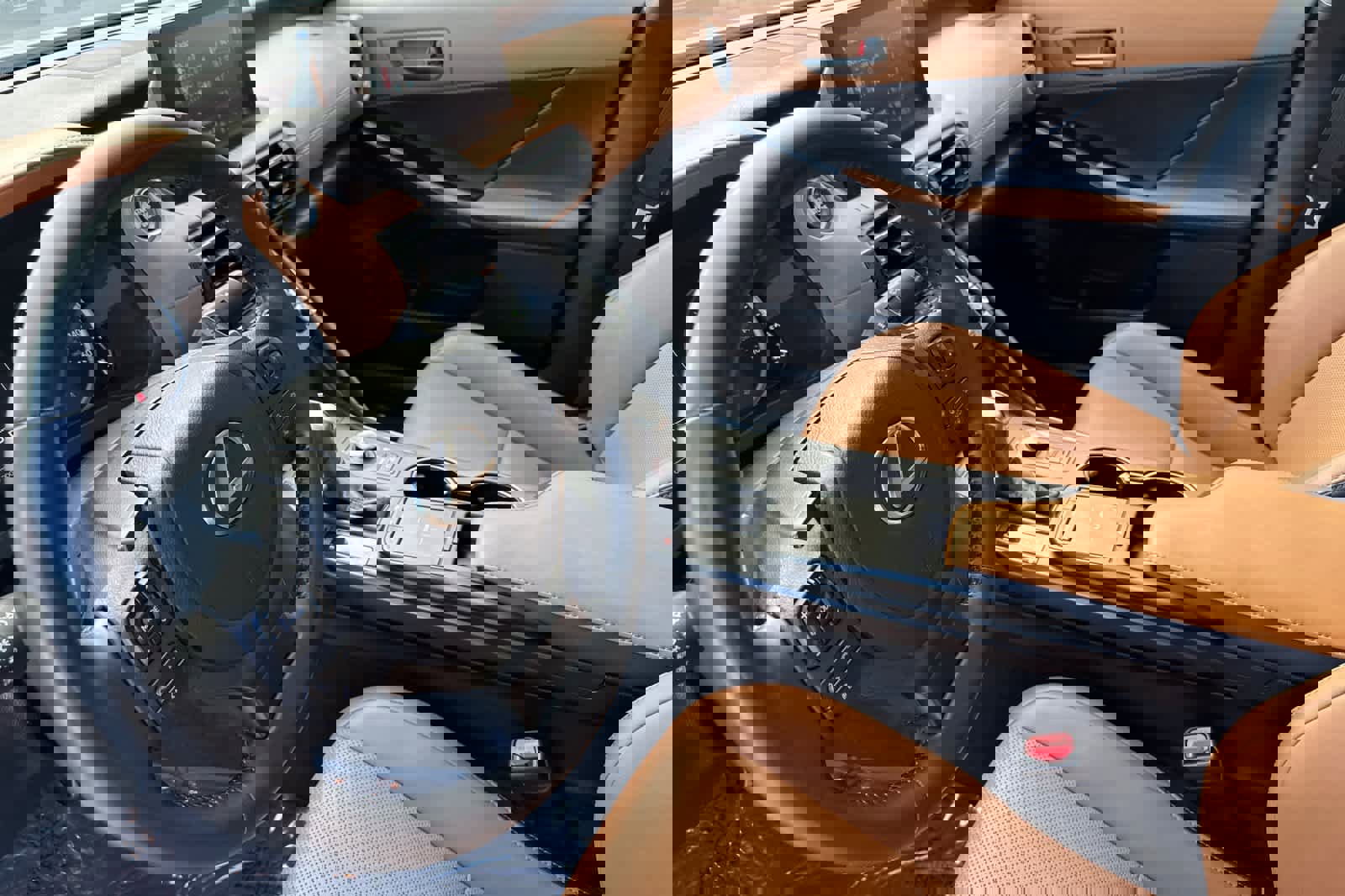 Used 2024 Lexus IS 300 F Sport image 9