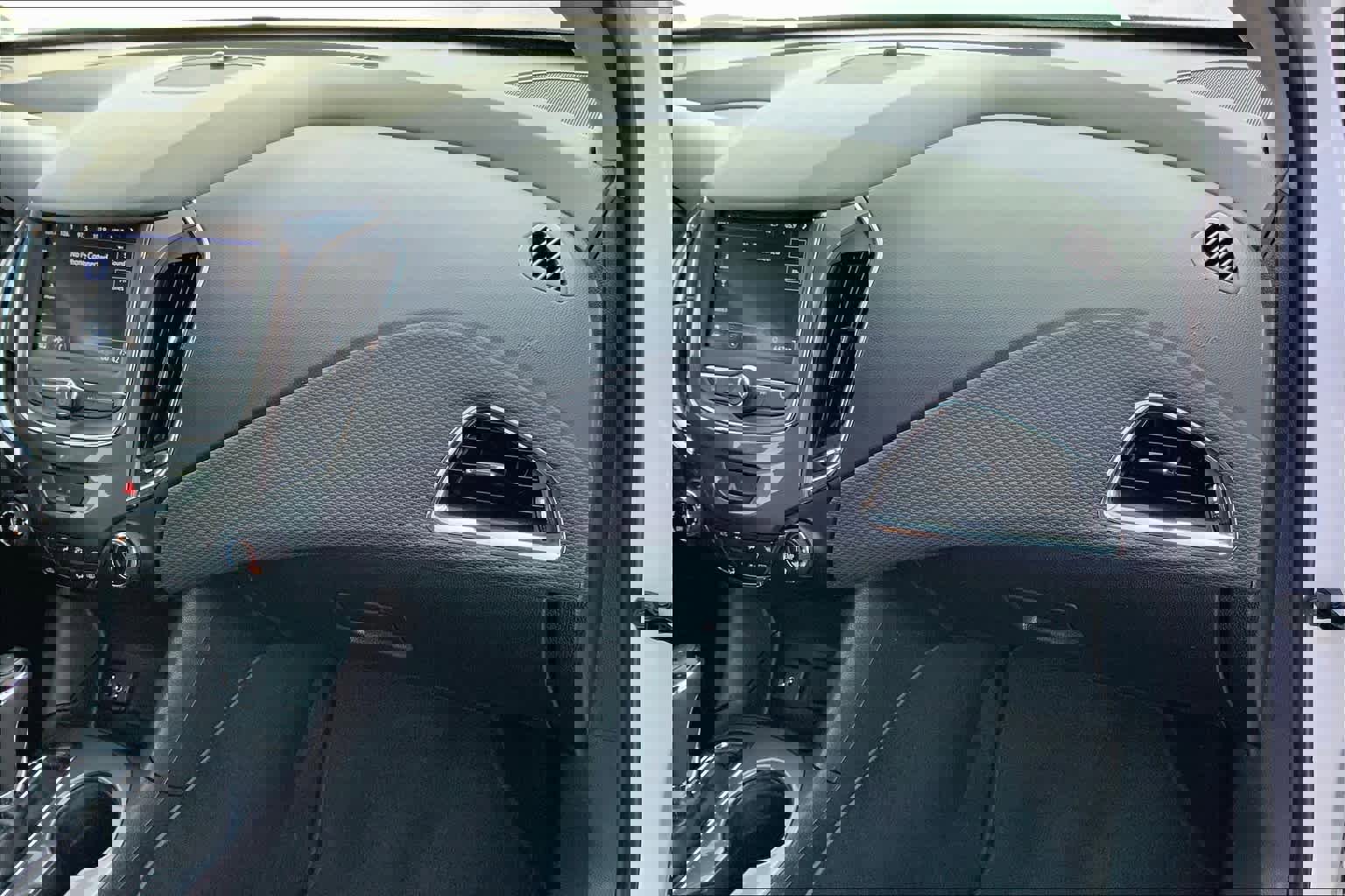 Used 2019 Chevrolet Cruze LS w/ LS Fleet Convenience Package image 18