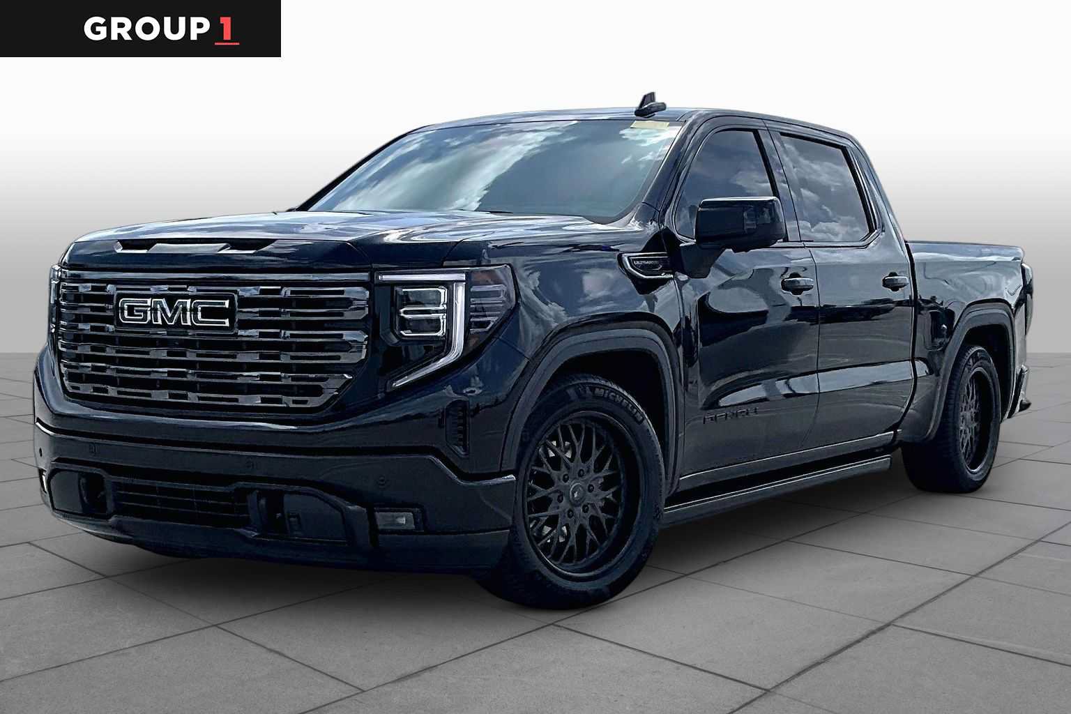 Used 2025 GMC Sierra 1500 Denali Ultimate AWD/4WD image 1