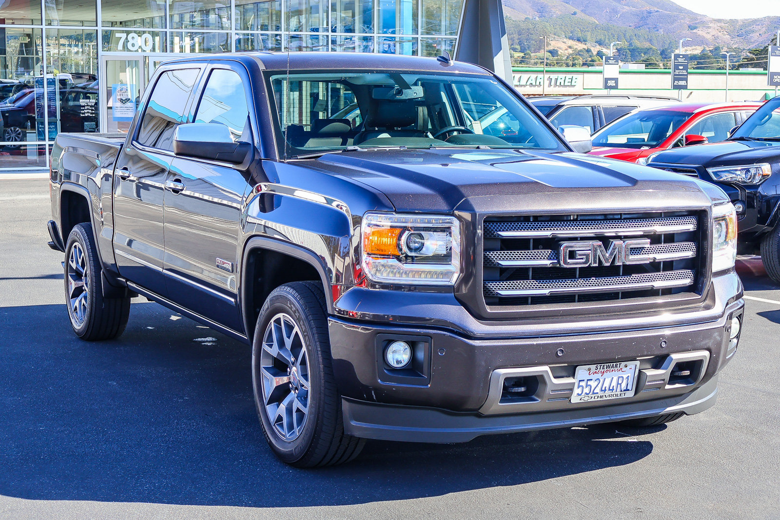 Used 2014 GMC Sierra 1500 SLT w/ All-Terrain Package AWD/4WD image 19