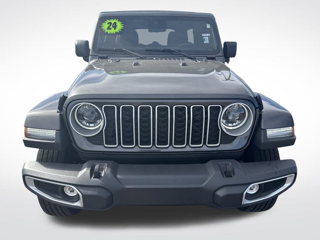 Used 2024 Jeep Wrangler Unlimited Sahara AWD/4WD image 10