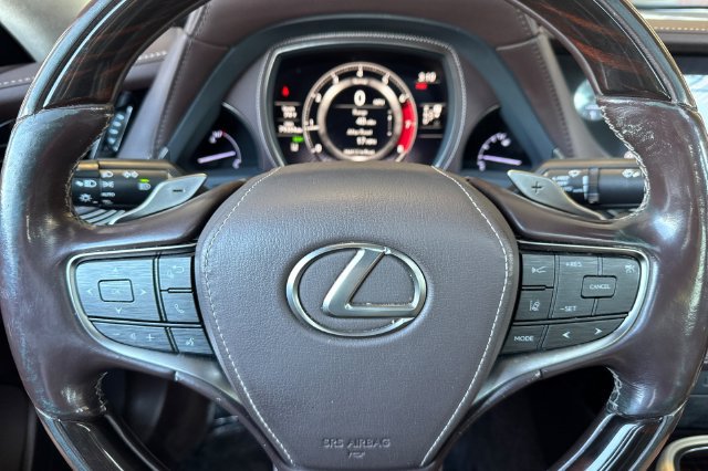 Used 2018 Lexus LS 500 w/ Interior Upgrade Package RWD image 29