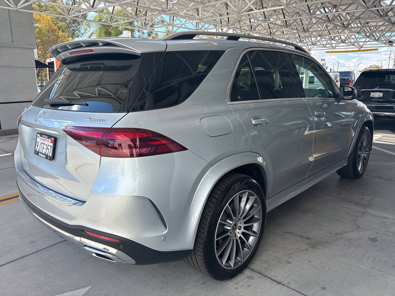 Certified 2024 Mercedes-Benz GLE 450e 4MATIC image 4