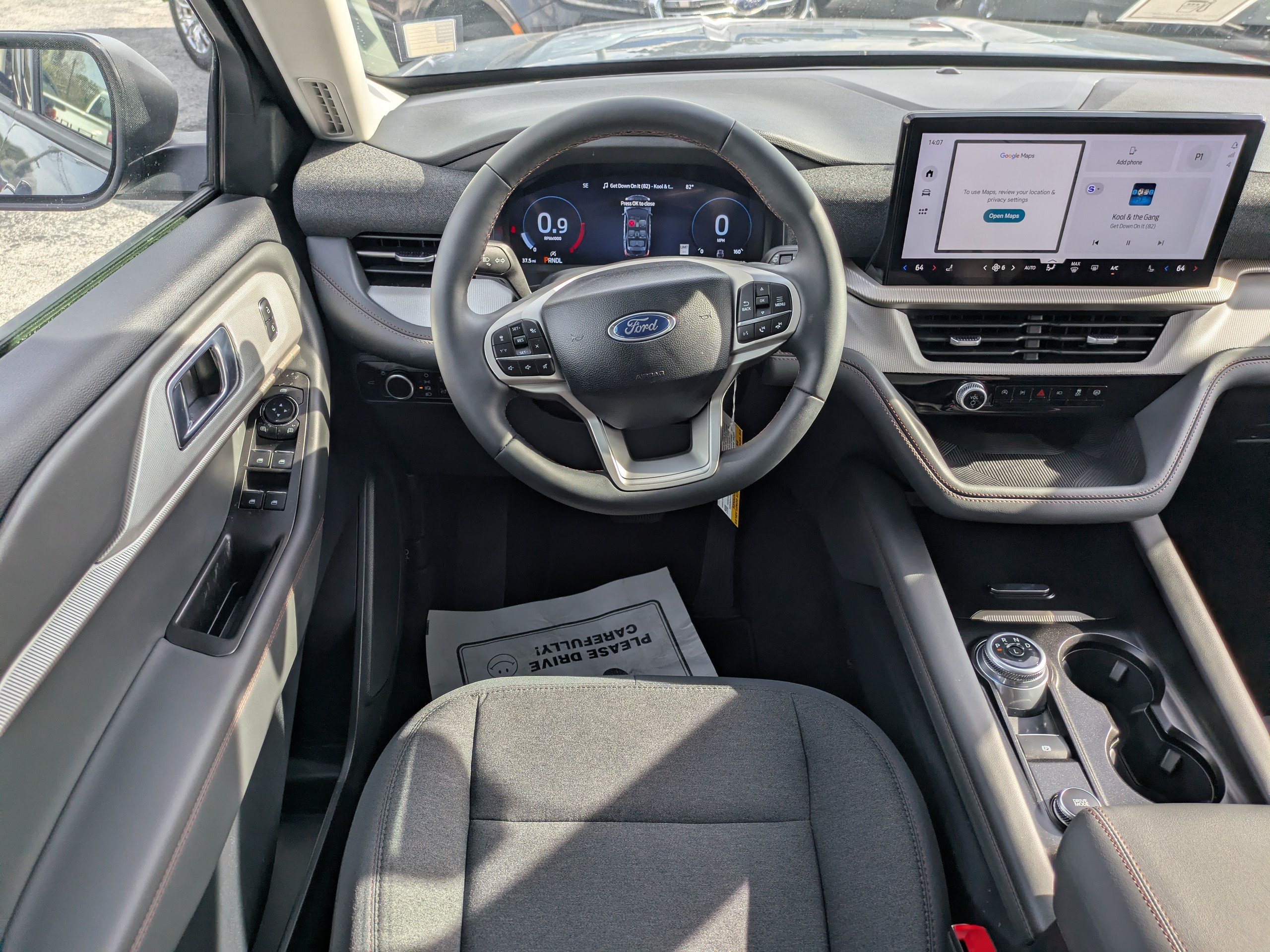 Used 2025 Ford Explorer Active RWD image 18