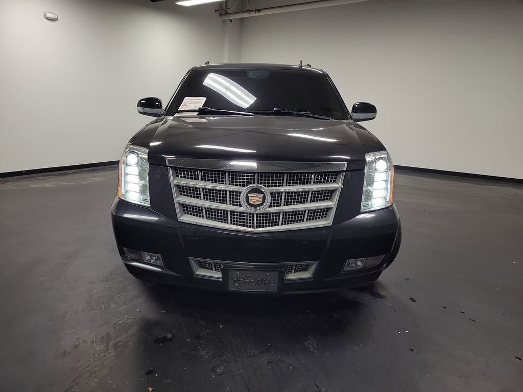 Used 2013 Cadillac Escalade ESV Platinum image 2