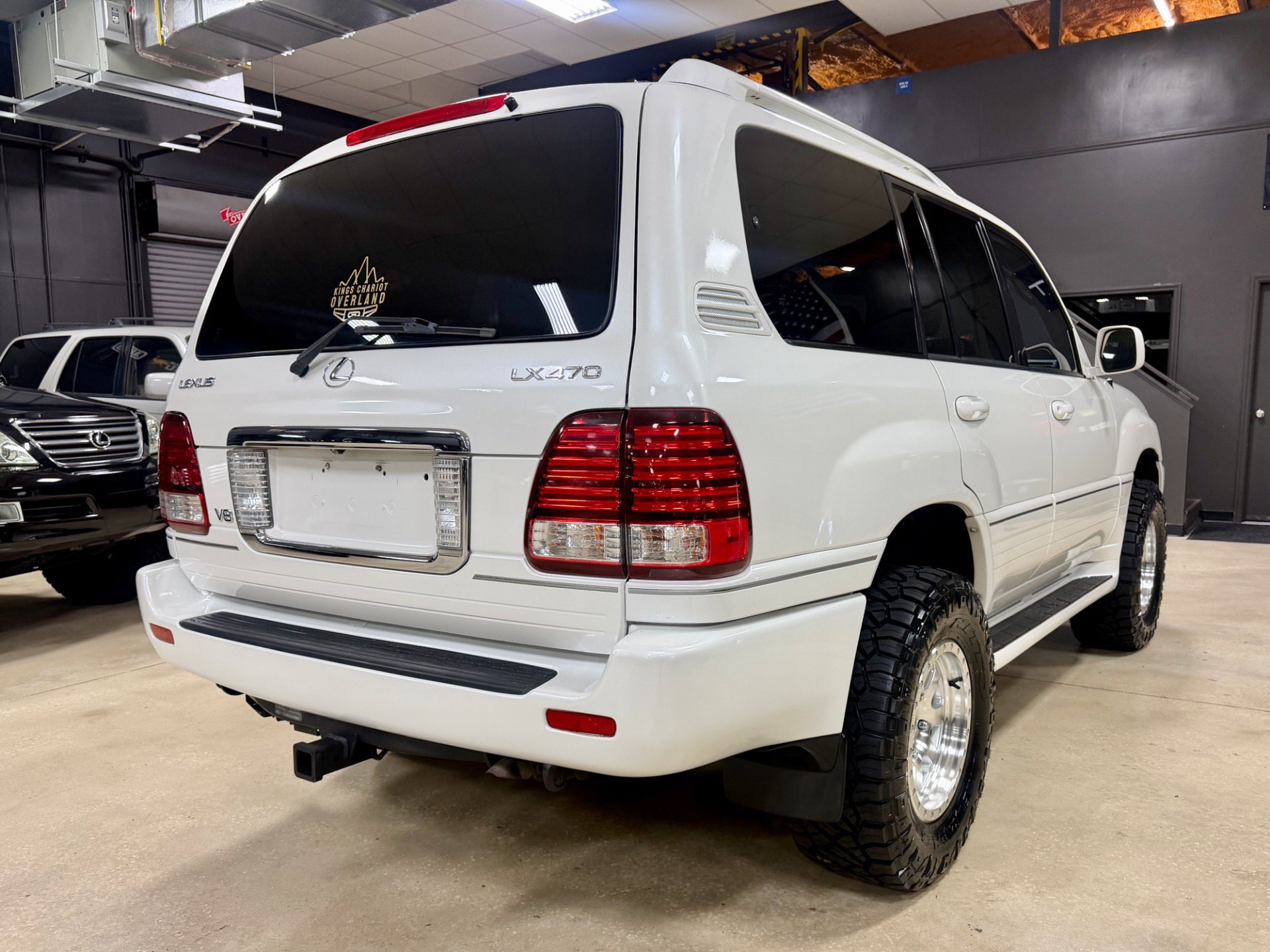 Used 2006 Lexus LX 470 4WD w/ Preferred Accessory Pkg image 6