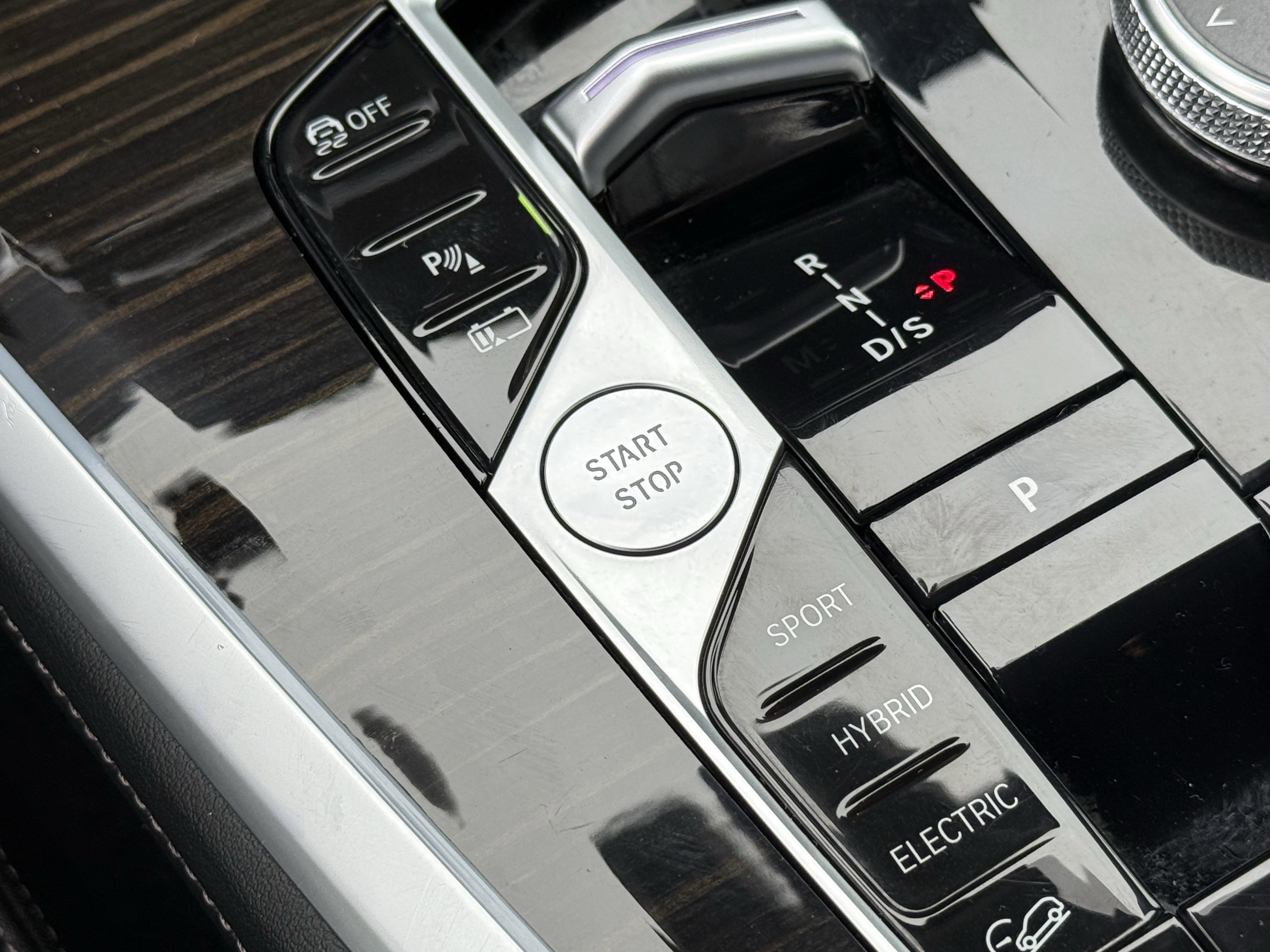 Used 2024 BMW X5 xDrive50e image 24