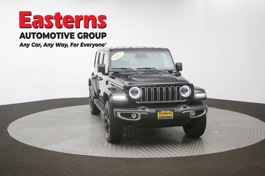 Used 2025 Jeep Wrangler Unlimited Sahara AWD/4WD image 47