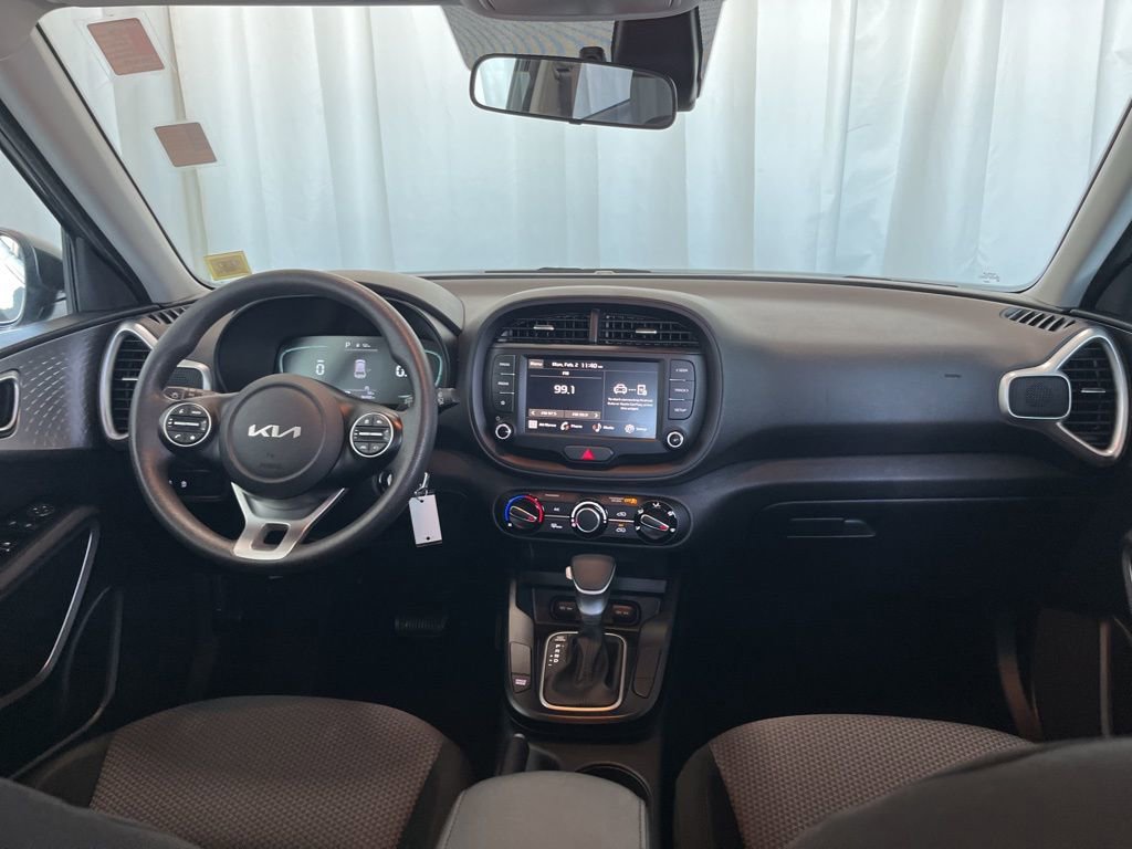 Used 2023 Kia Soul LX FWD image 11