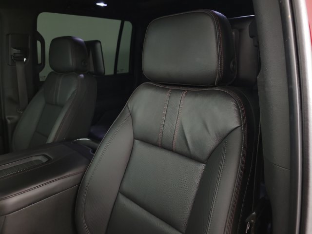 Used 2022 Chevrolet Suburban RST w/ Sport Performance Package RWD image 22