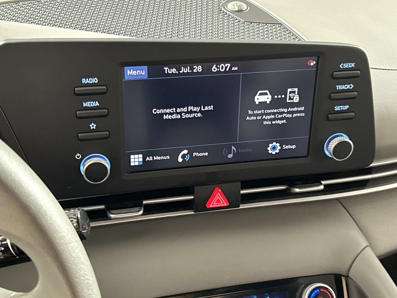 Used 2023 Hyundai Elantra SEL FWD image 17