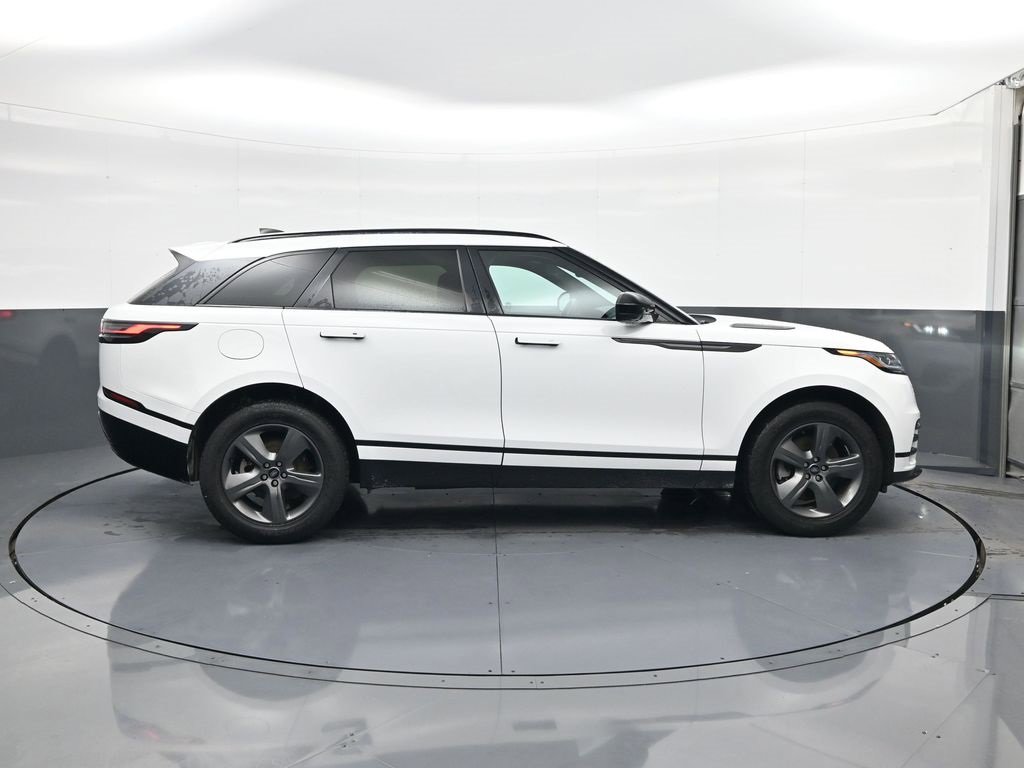 Used 2025 Land Rover Range Rover Velar Dynamic SE image 8