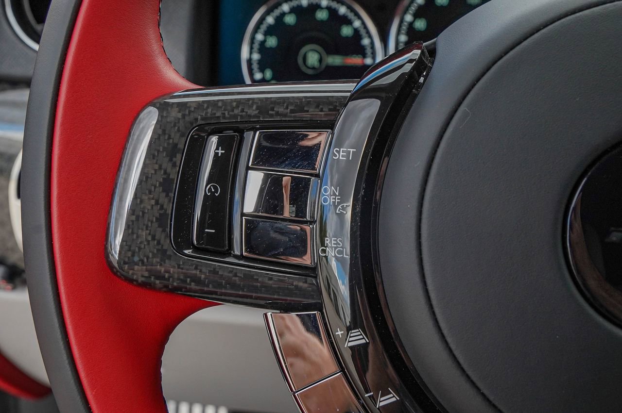 Certified 2024 Rolls-Royce Cullinan Black Badge w/ Dark Exterior Package AWD/4WD image 24