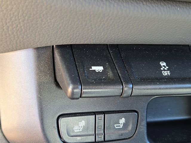 Used 2015 Chevrolet Colorado Z71 AWD/4WD image 16