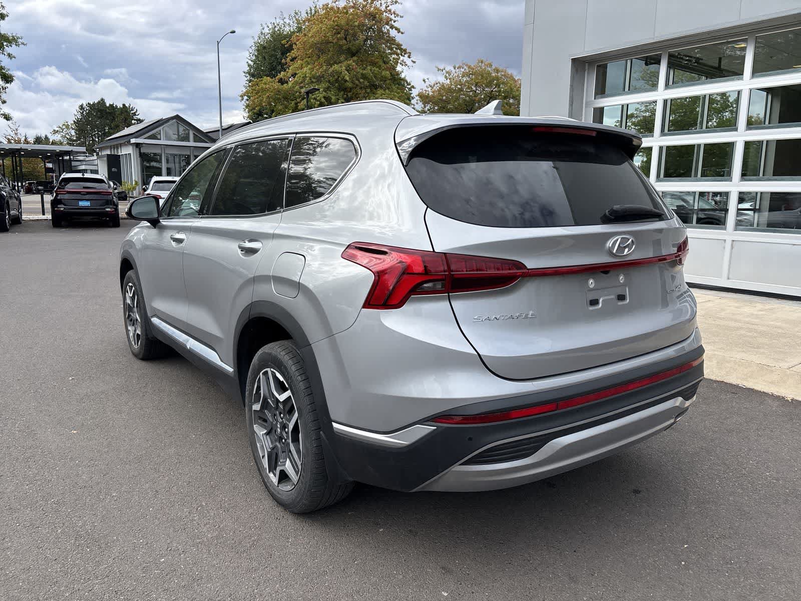 Used 2023 Hyundai Santa Fe Limited AWD/4WD image 3