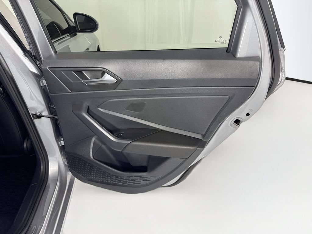 Used 2024 Volkswagen Jetta SE w/ Panoramic Sunroof Package FWD image 27