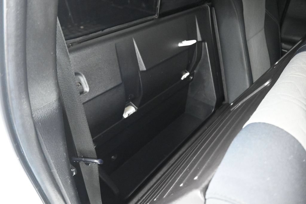Used 2022 Toyota Tacoma TRD Off-Road RWD image 38