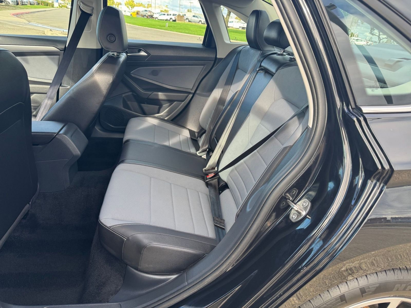 Used 2025 Volkswagen Jetta SE image 25