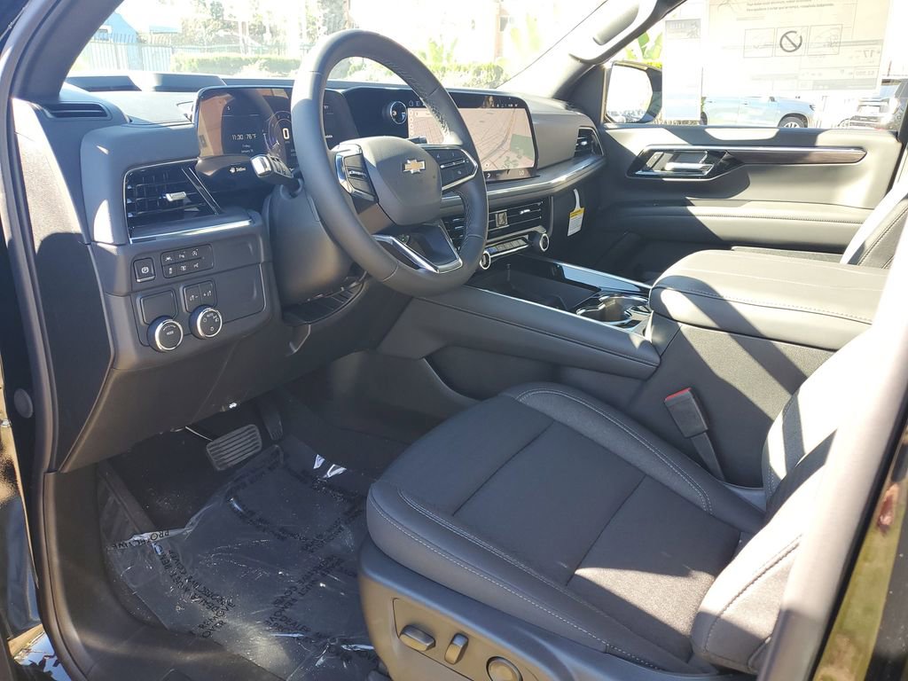 New 2026 Chevrolet Suburban LS image 18