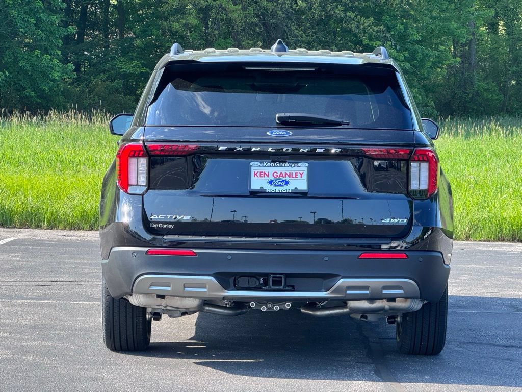 New 2026 Ford Explorer Active w/ Active Comfort Package AWD/4WD image 10