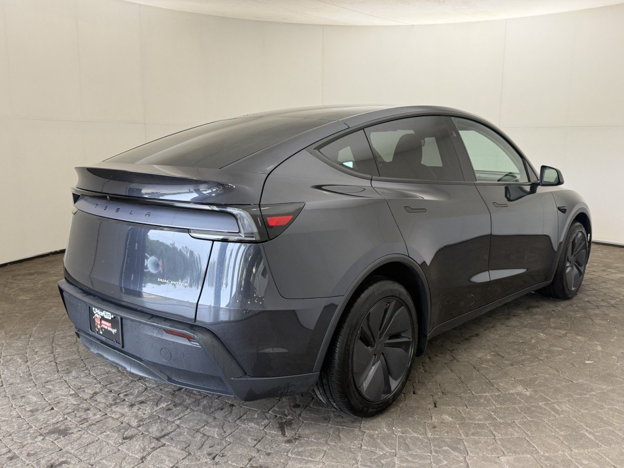 Used 2026 Tesla Model Y Long Range AWD/4WD image 9
