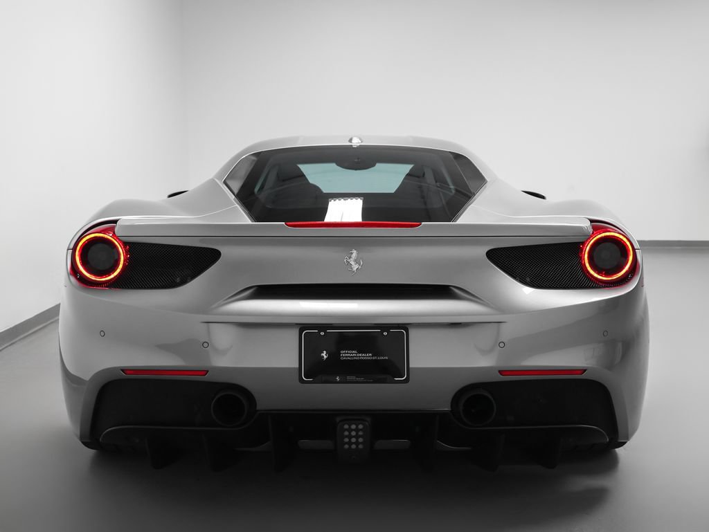 Certified 2018 Ferrari 488 GTB RWD image 38