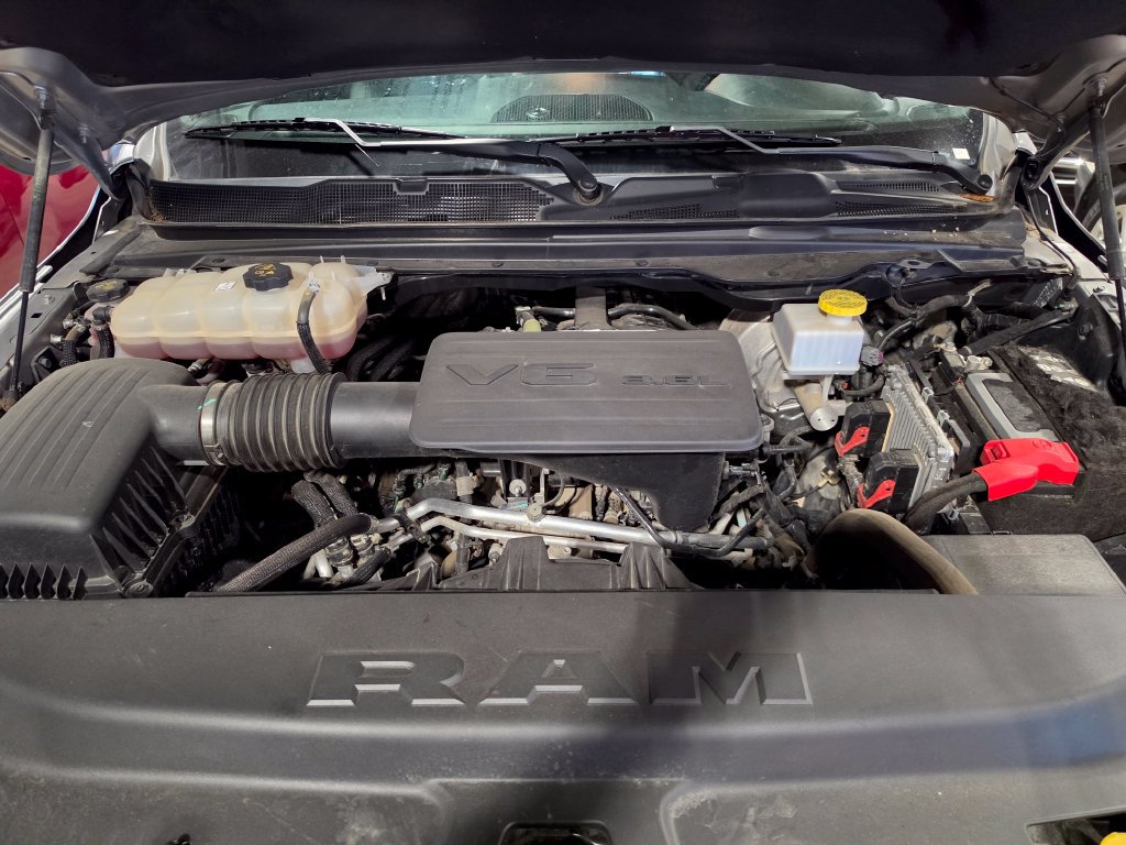 Used 2022 RAM 1500 Big Horn AWD/4WD image 9