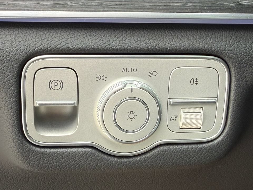 Used 2025 Mercedes-Benz GLS 450 4MATIC image 22