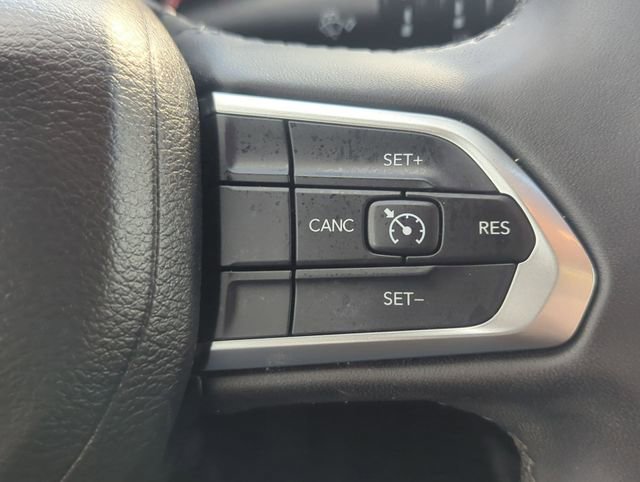 Used 2024 Jeep Compass Latitude image 14