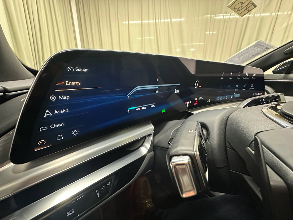 Used 2024 Cadillac Lyriq Luxury w/ LPO, Floor Liner Package image 28