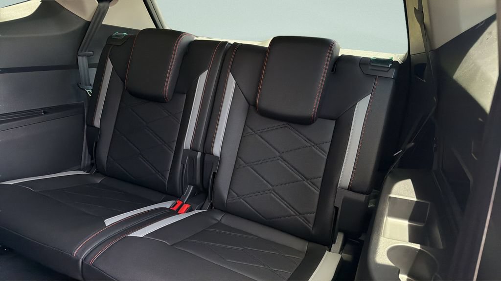 New 2026 Volkswagen Atlas Peak Edition AWD/4WD image 28