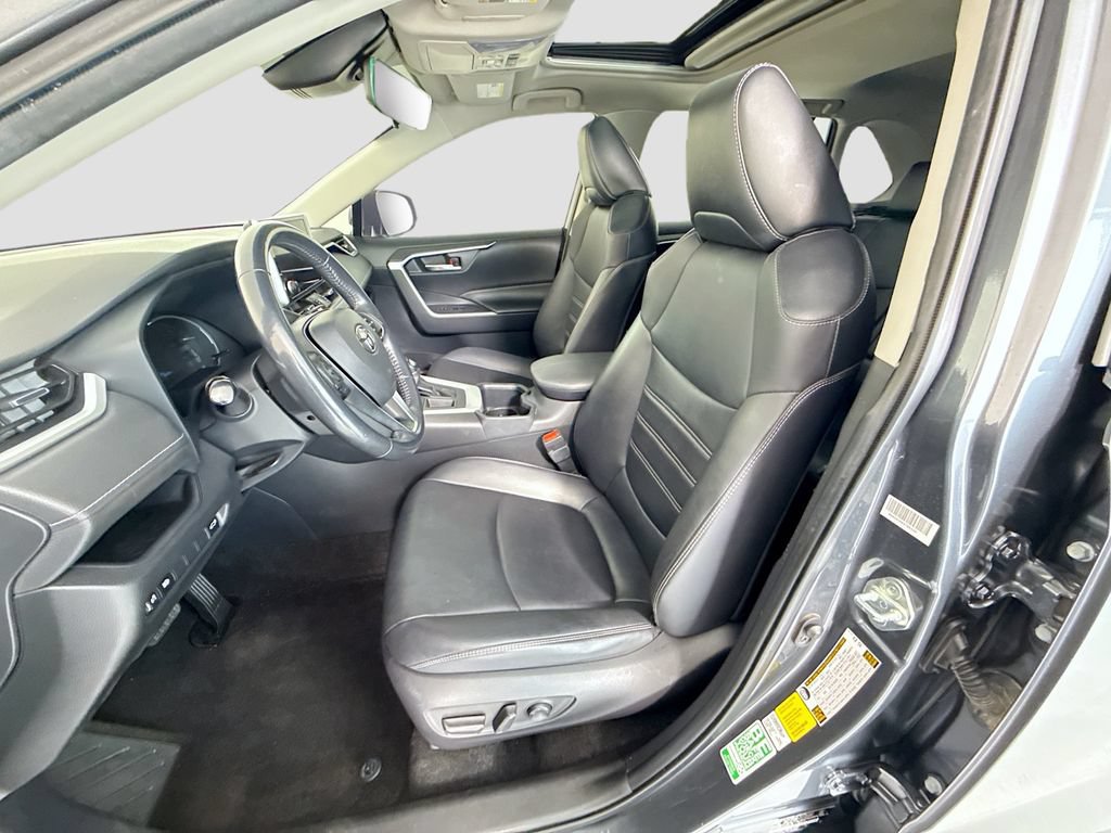 Used 2023 Toyota RAV4 XLE Premium FWD image 19