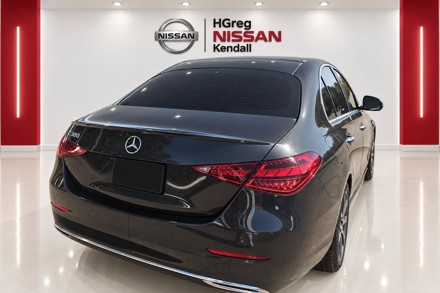 Used 2023 Mercedes-Benz C 300 Sedan w/ Exclusive Trim Package image 4