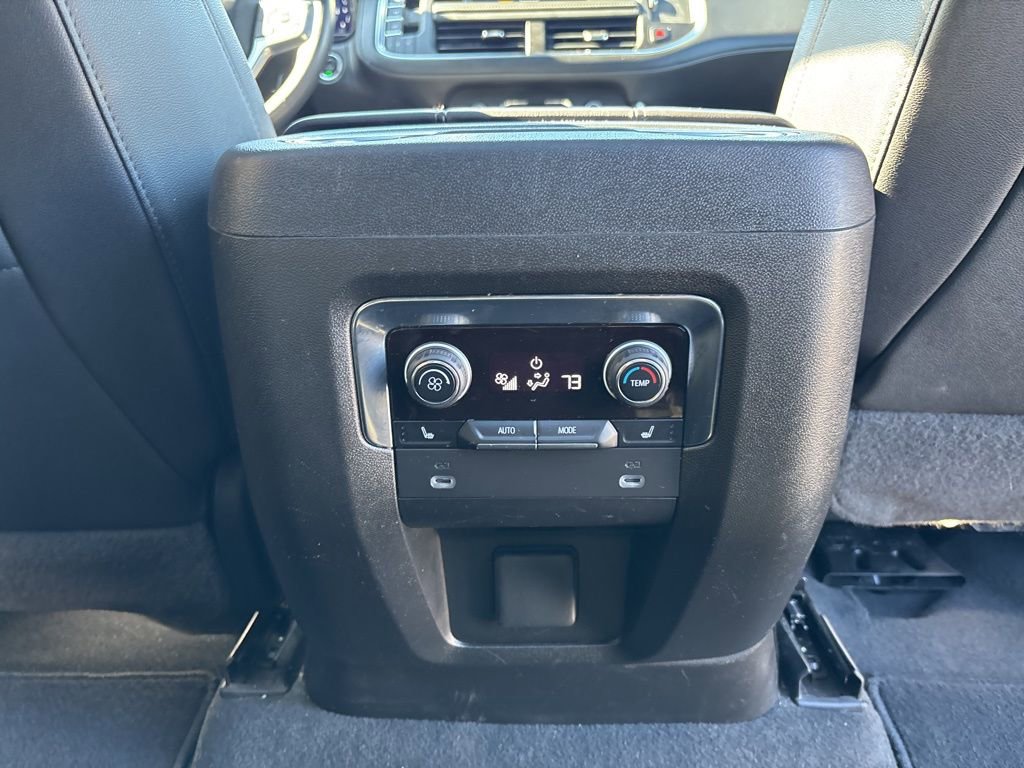 Used 2022 Chevrolet Tahoe Z71 w/ Luxury Package AWD/4WD image 54