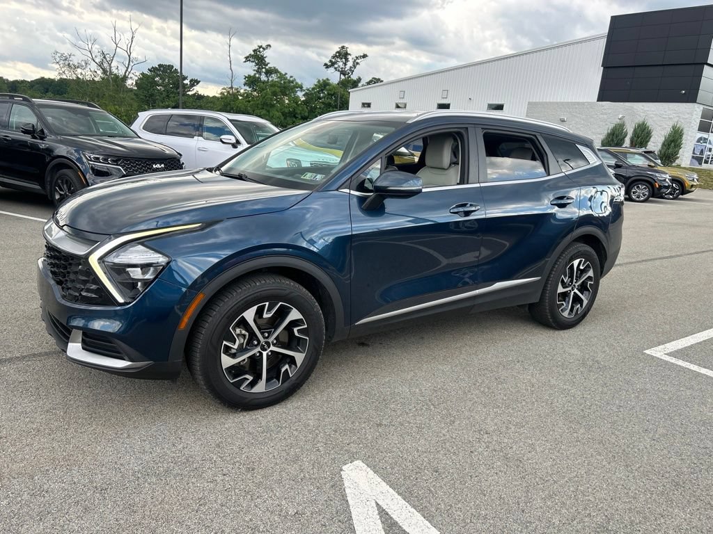 Certified 2023 Kia Sportage EX AWD/4WD image 3