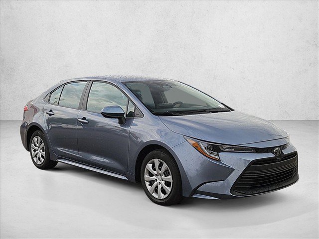 Used 2025 Toyota Corolla LE FWD image 3
