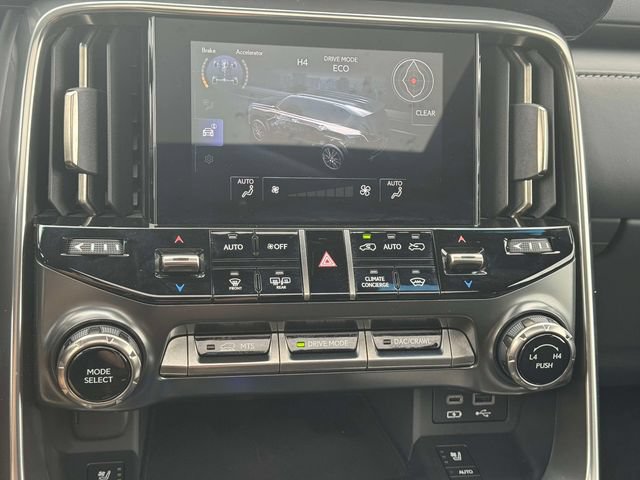 Used 2024 Lexus LX 600 4WD w/ Interior Upgrade Package image 36