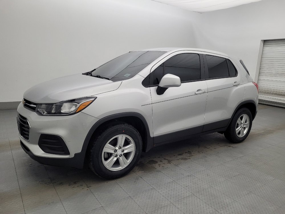 Used 2019 Chevrolet Trax LS AWD/4WD image 2
