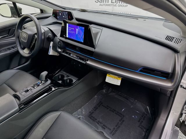 Used 2025 Toyota Prius XLE image 28
